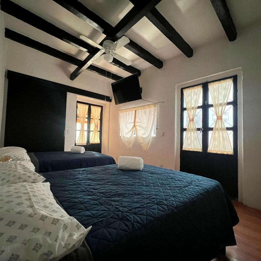 Hostal Luna 49 Querétaro Esterno foto