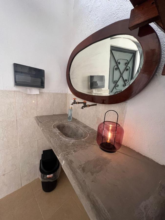 Hostal Luna 49 Querétaro Esterno foto